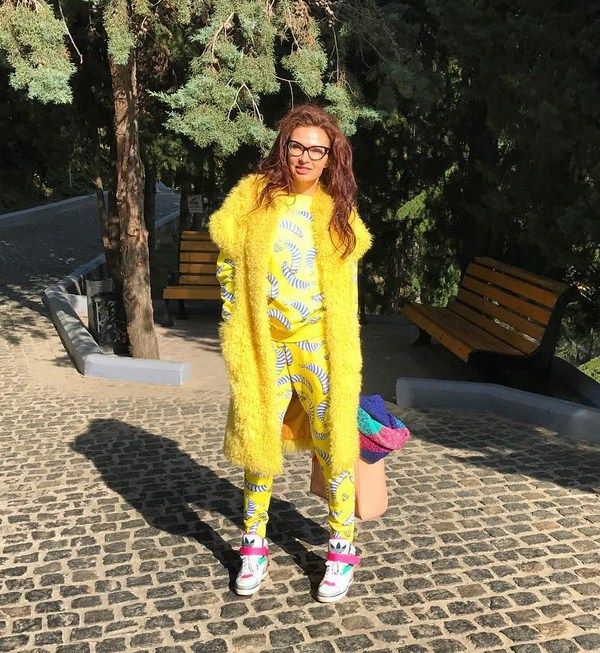 Эвелина Бледанс показала голую попу в смелой фотосессии Эвелина Бледанс показала голую попу в смелой фотосессии