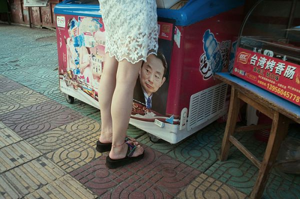 Уличная культура Китая в картинках Тао Лиу. 20 креативных и проникновенных фото. Уличная культура Китая в картинках Тао Лиу. 20 креативных и проникновенных фото.