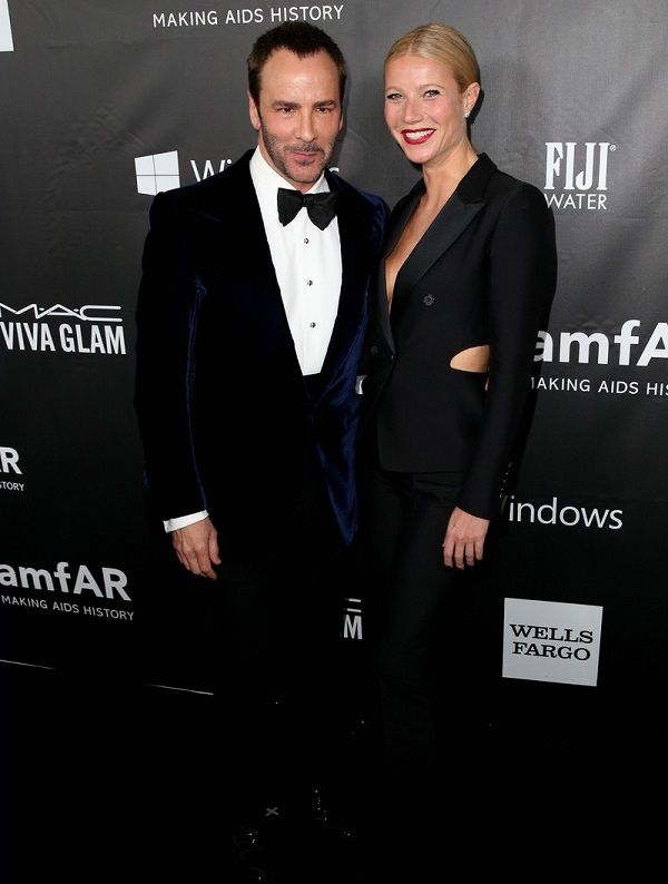 Гвинет Пэлтроу пришла на amfAR LA Inspiration Gala в черном костюме с дырками Гвинет Пэлтроу пришла на amfAR LA Inspiration Gala в черном костюме с дырками