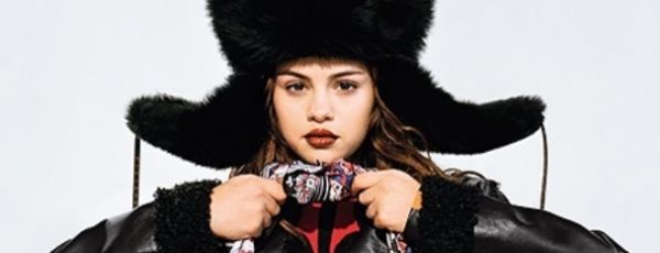 Певица Селена Гомес в шапке-ушанке стала лицом бренда Louis Vuitton
