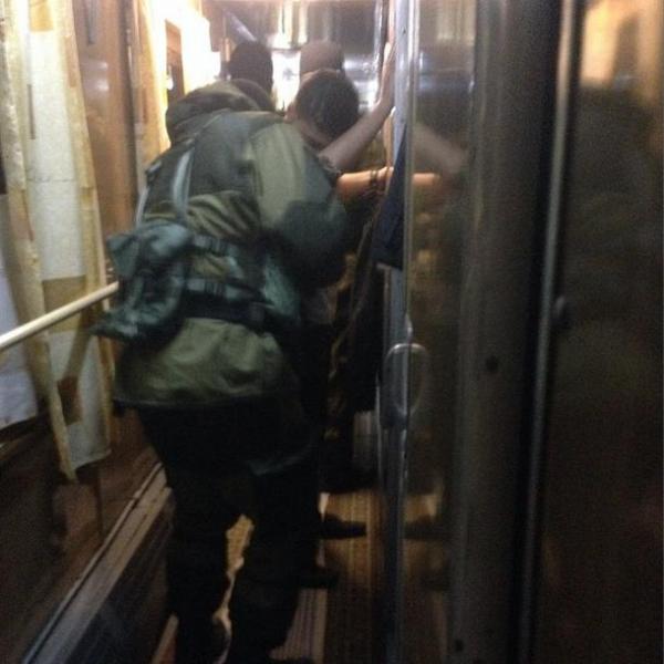 Анастасии Приходько угрожали люди с автоматами после концерта в Керчи Анастасии Приходько угрожали люди с автоматами после концерта в Керчи