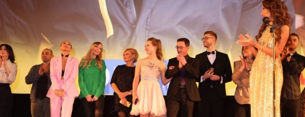 Елена Борщева, певец Radjo и Ирина Безрукова на закрытой премьере фильма "Убить босса"