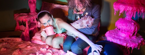 Майли Сайрус снялась в скандальной фотосессии Plastik Magazine