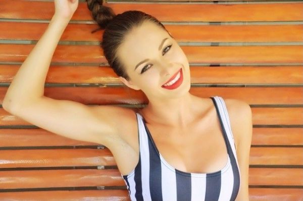 После каждого выступления есть только одно желание: Еще! - рассказала певица Дельфина порталу Девушка.ру После каждого выступления есть только одно желание: Еще! - рассказала певица Дельфина порталу Девушка.ру